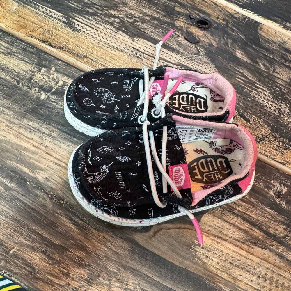 Hey Dude Kids Black and Pink Sneakers